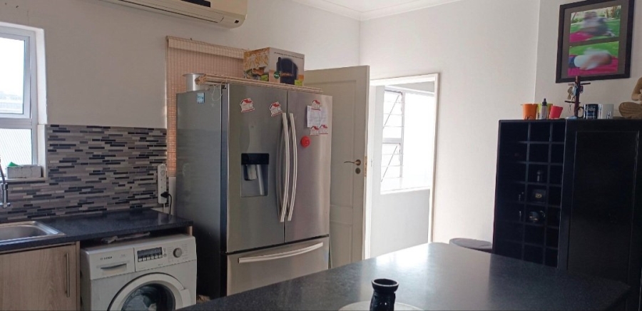 2 Bedroom Property for Sale in Zonnebloem Western Cape